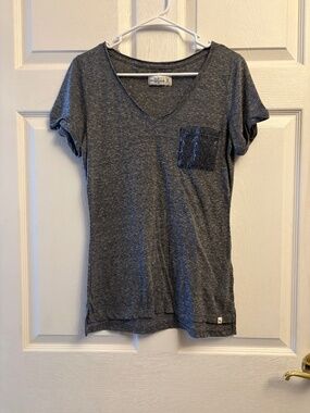 Abercrombie & Fitch Y2K Gray V-Neck T-Shirt